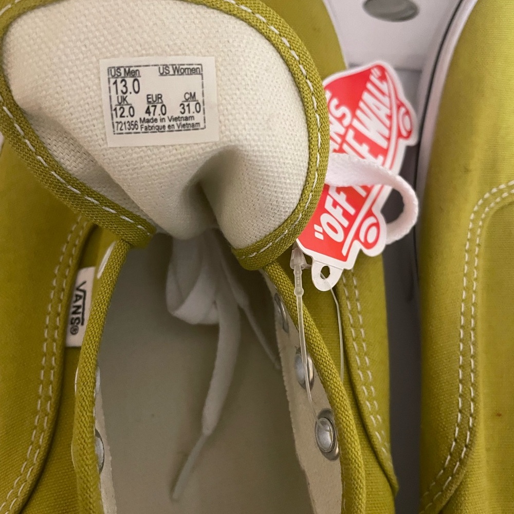 Mens Vans, brand new. Size 13
